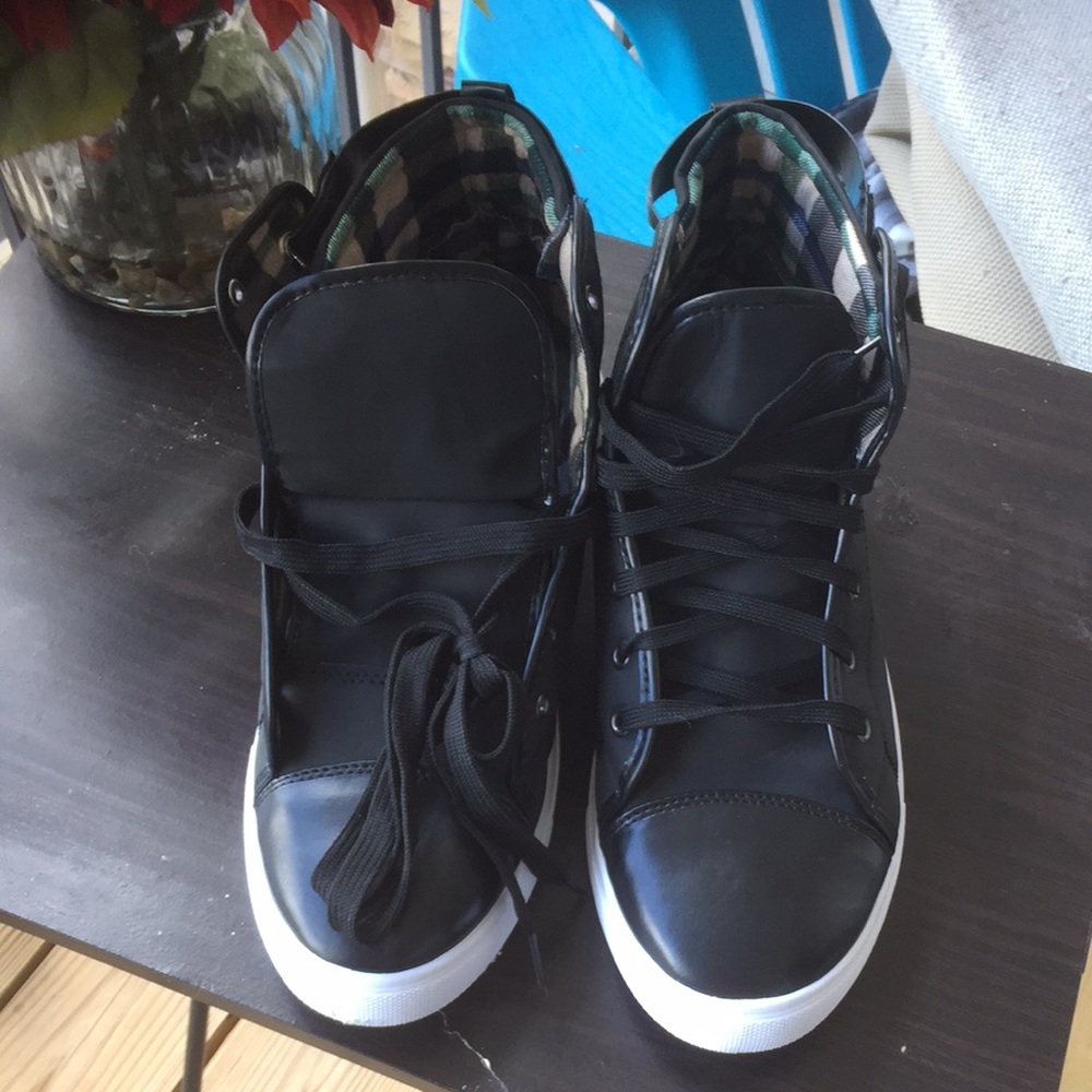 Max star size 11 black high tops